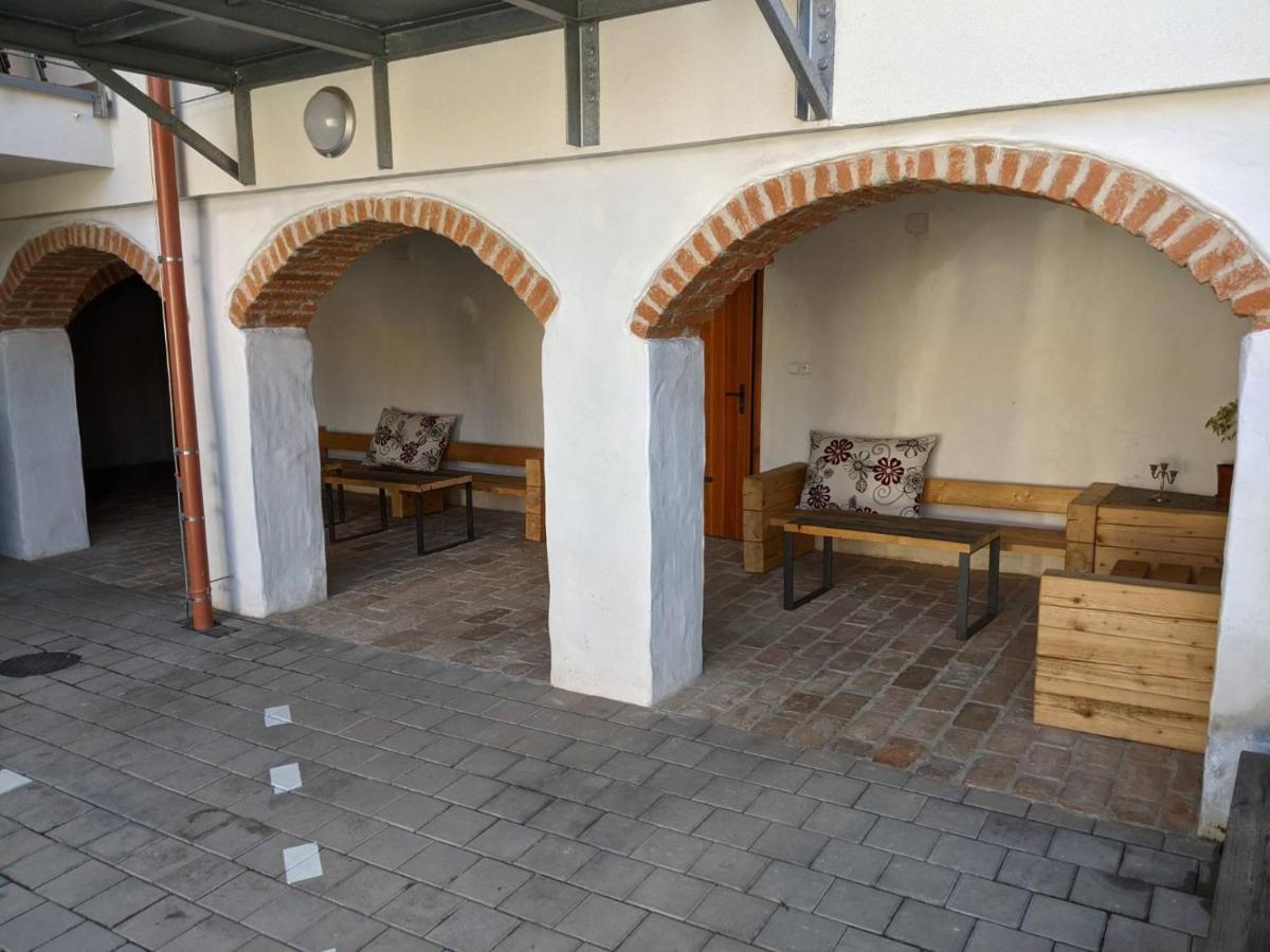 Rv Apartman Mikulov Exterior foto